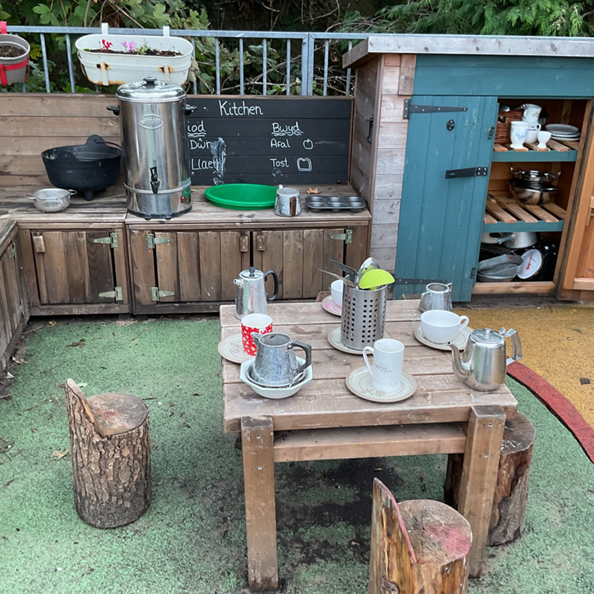 Outdoor kitchen