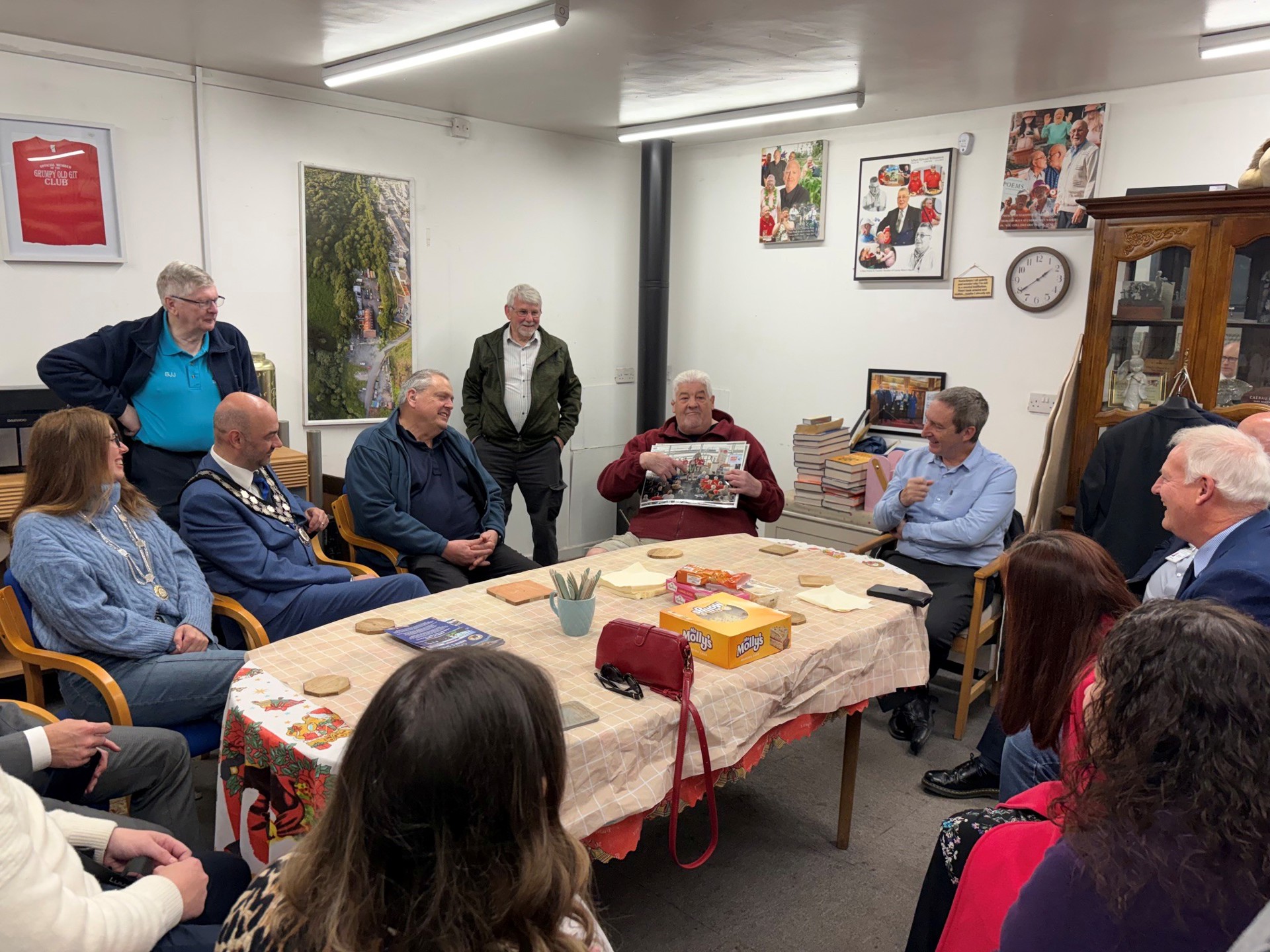 Stephen Kinnock, MP for Aberavon Maesteg, Council Leader, Cllr John Spanswick with Cabinet Members, Cllr Eugene Caparros and Cllr Gary Haines and local councillor, Cllr Chris Davies pictured at a recent visit to Caerau Men’s Shed.