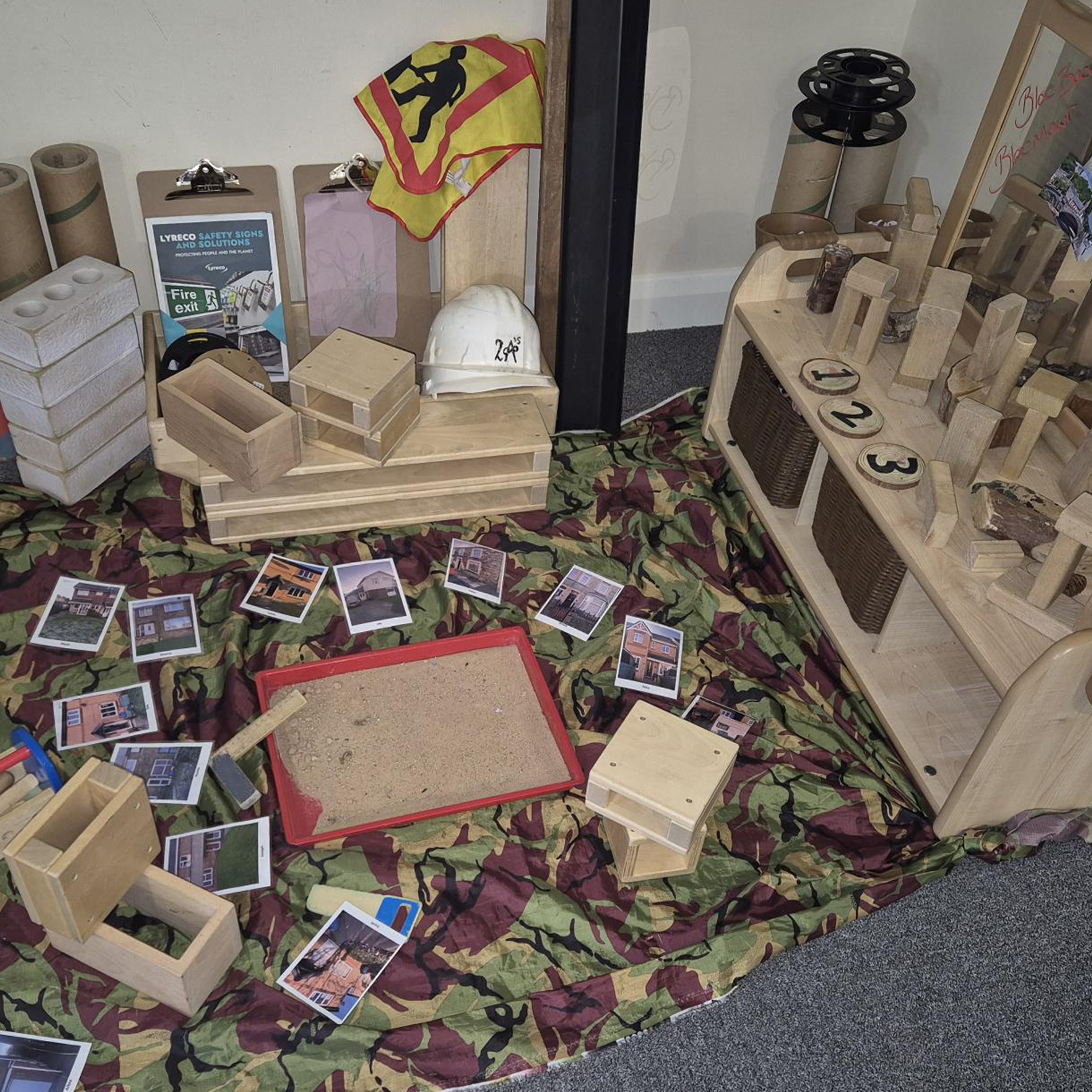 Construction play