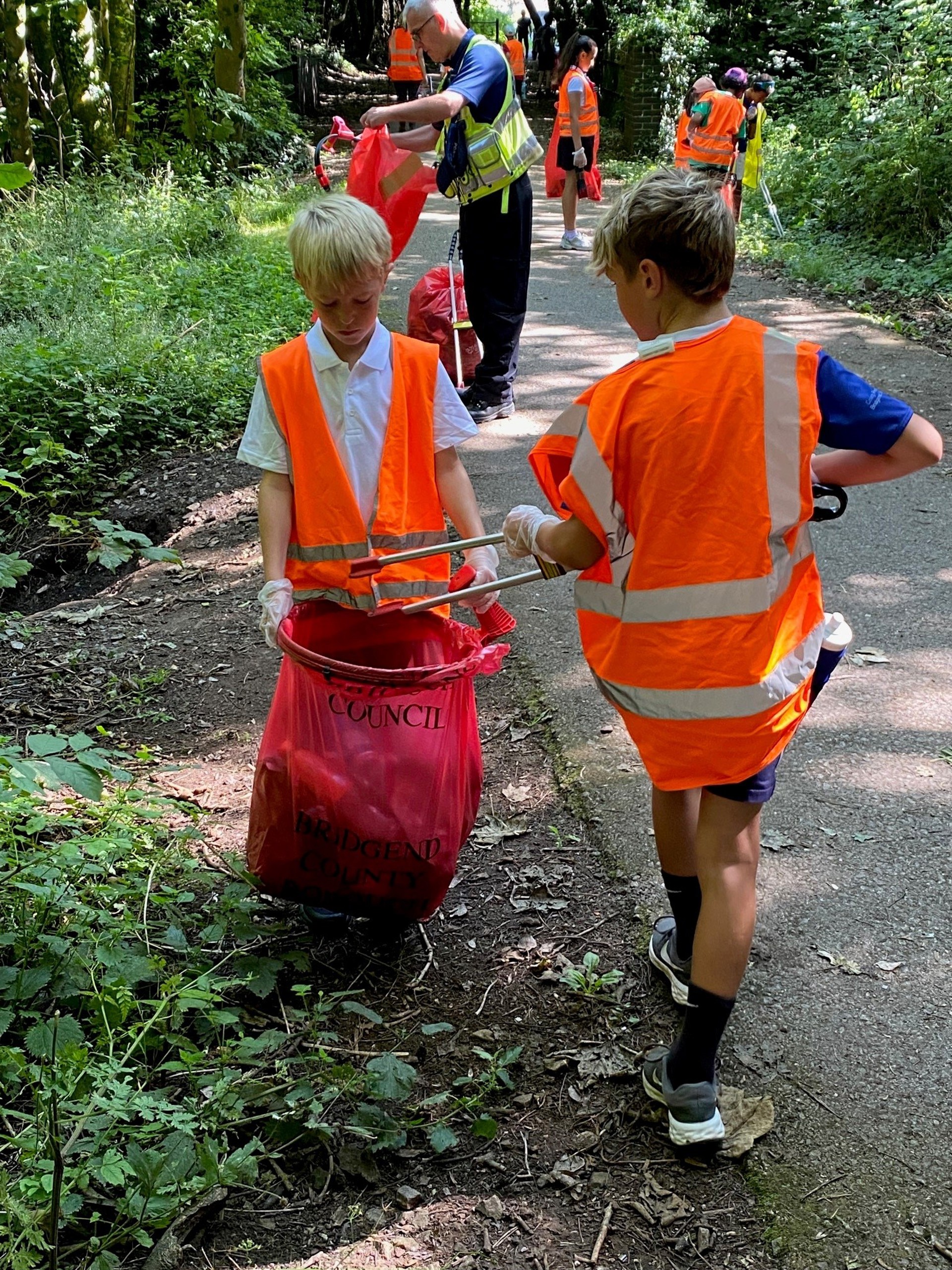 Children taking part in the litter pick.