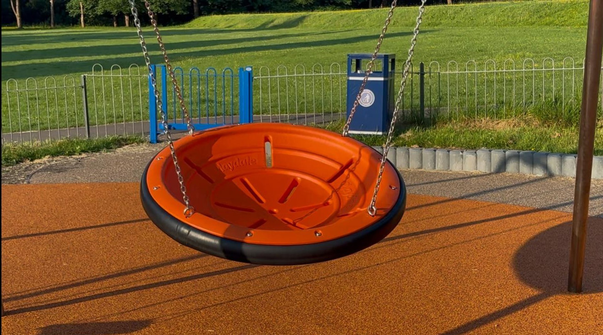 Basket swing