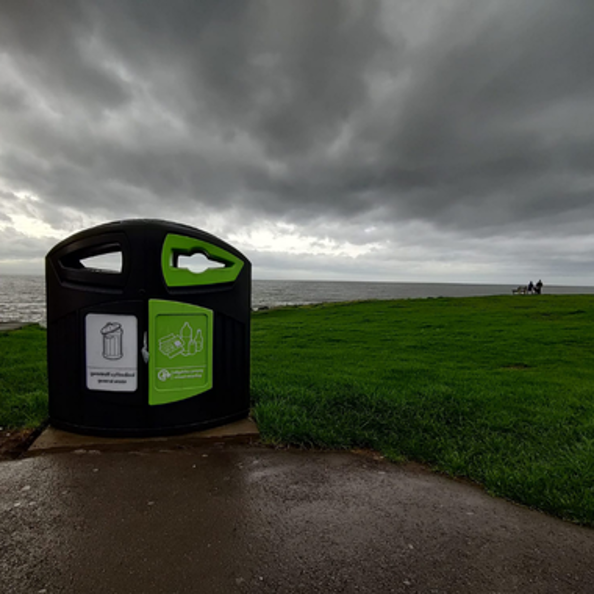 Dual recycling bin at Porthcawl