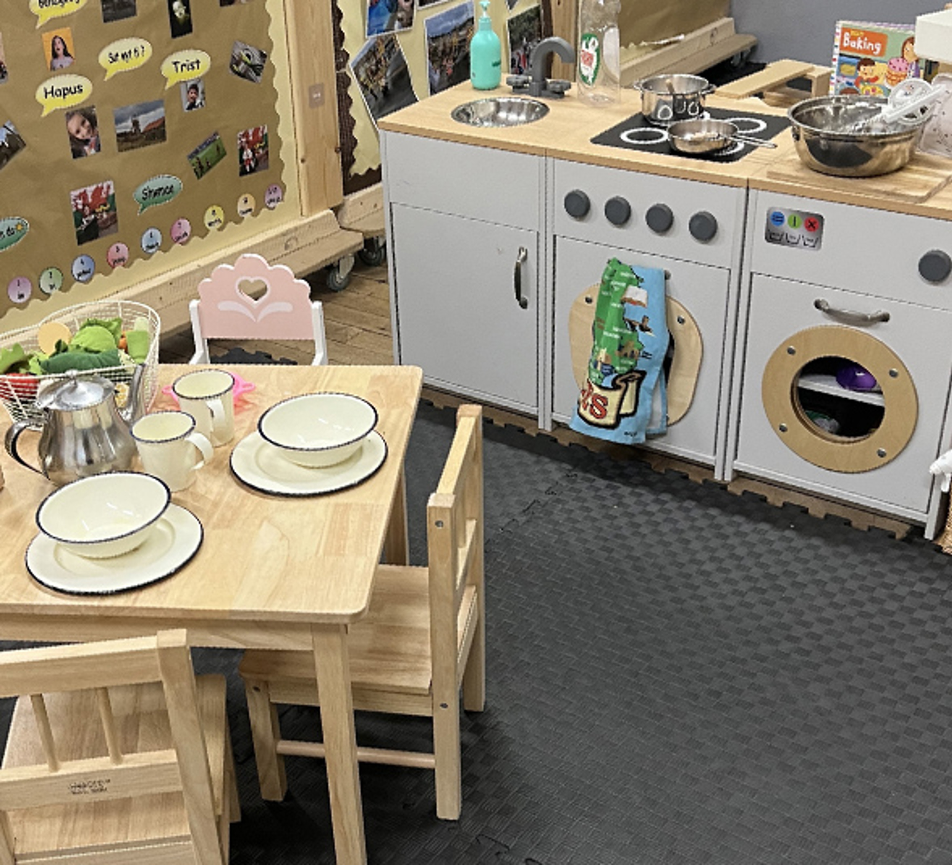 Play kitchen