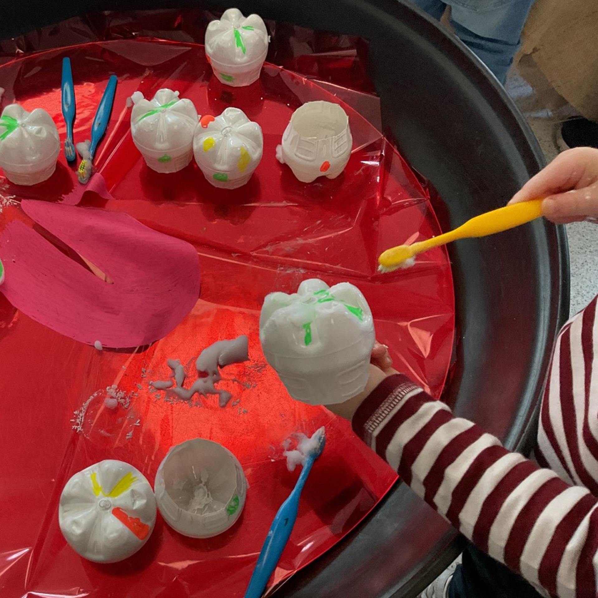Painting bottle activity